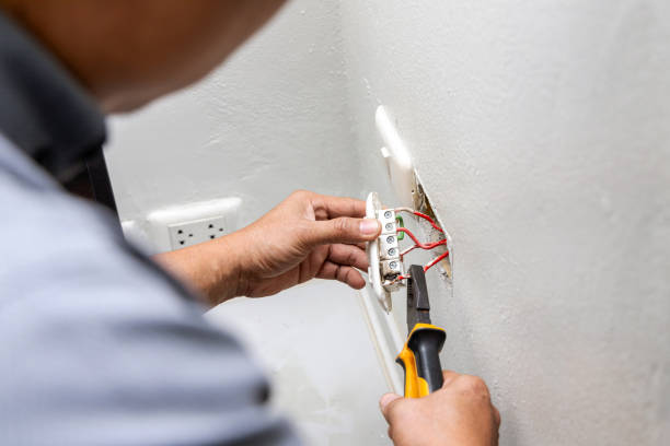 Best Electrical Outlet Repair  in Oak Harbor, WA